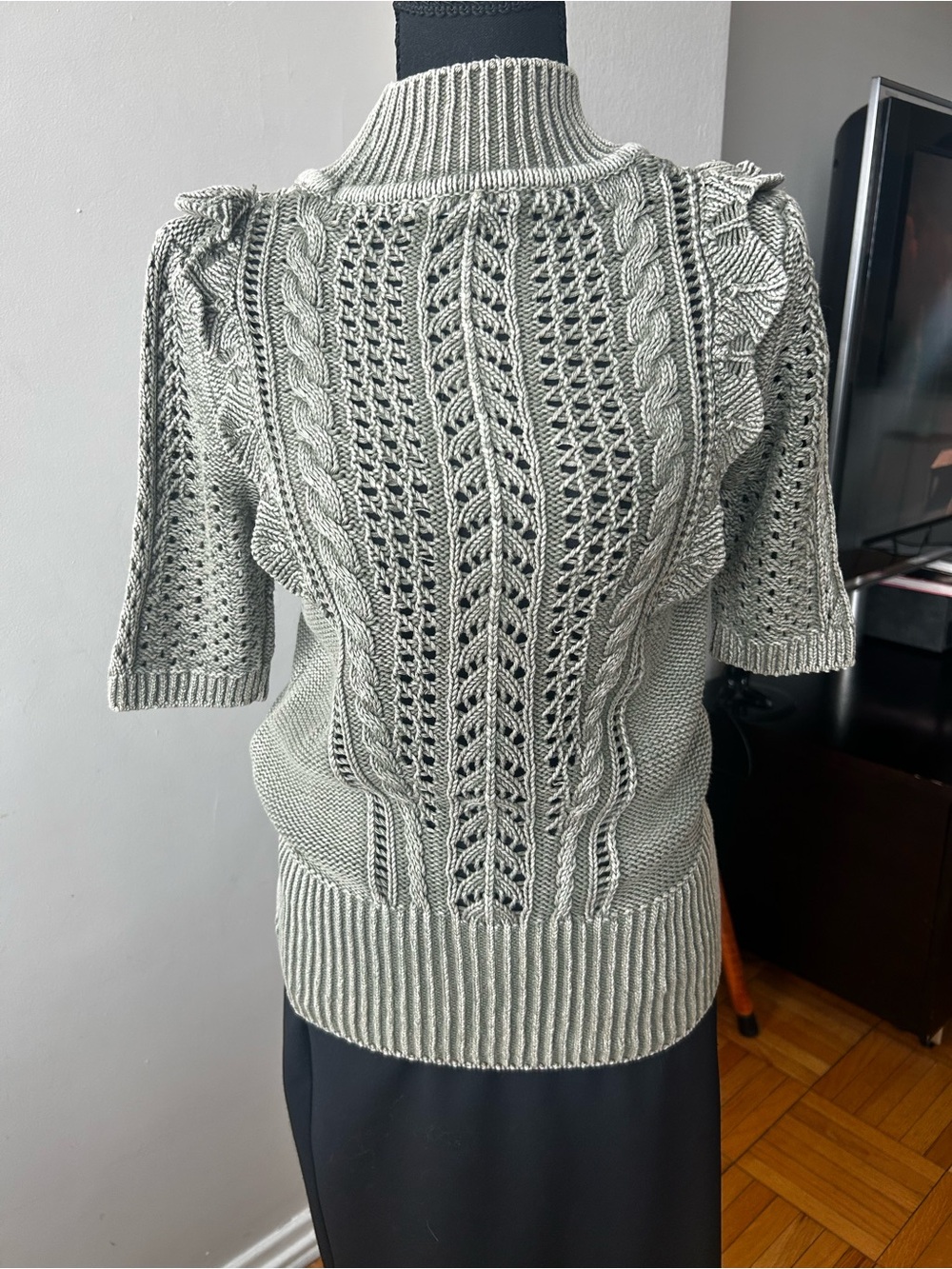 White House Black Market Light Gray Cable Knit Short-Sleeve Sweater